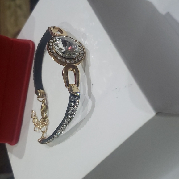 Leather womens bracelet - Picture 3 of 8